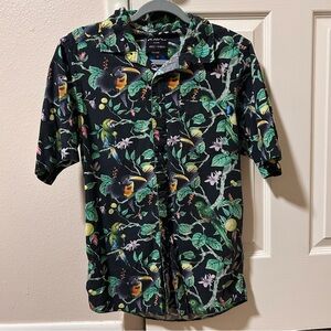 Men’s Casual Short Sleeve Button Up Size XS